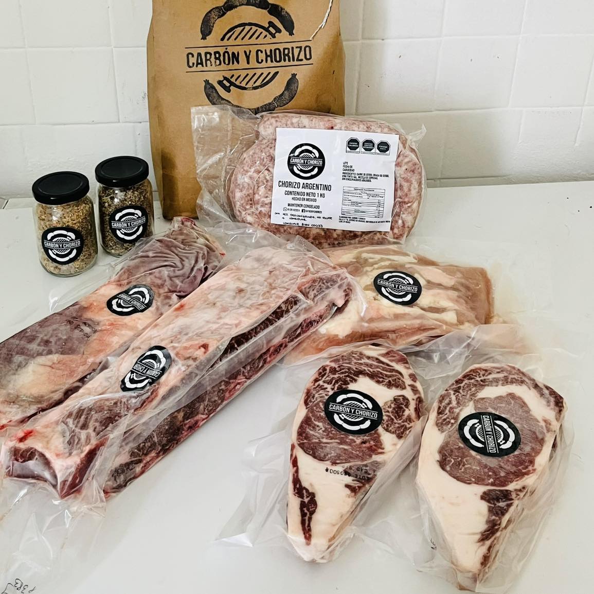 Cortes de carne argentina y especias